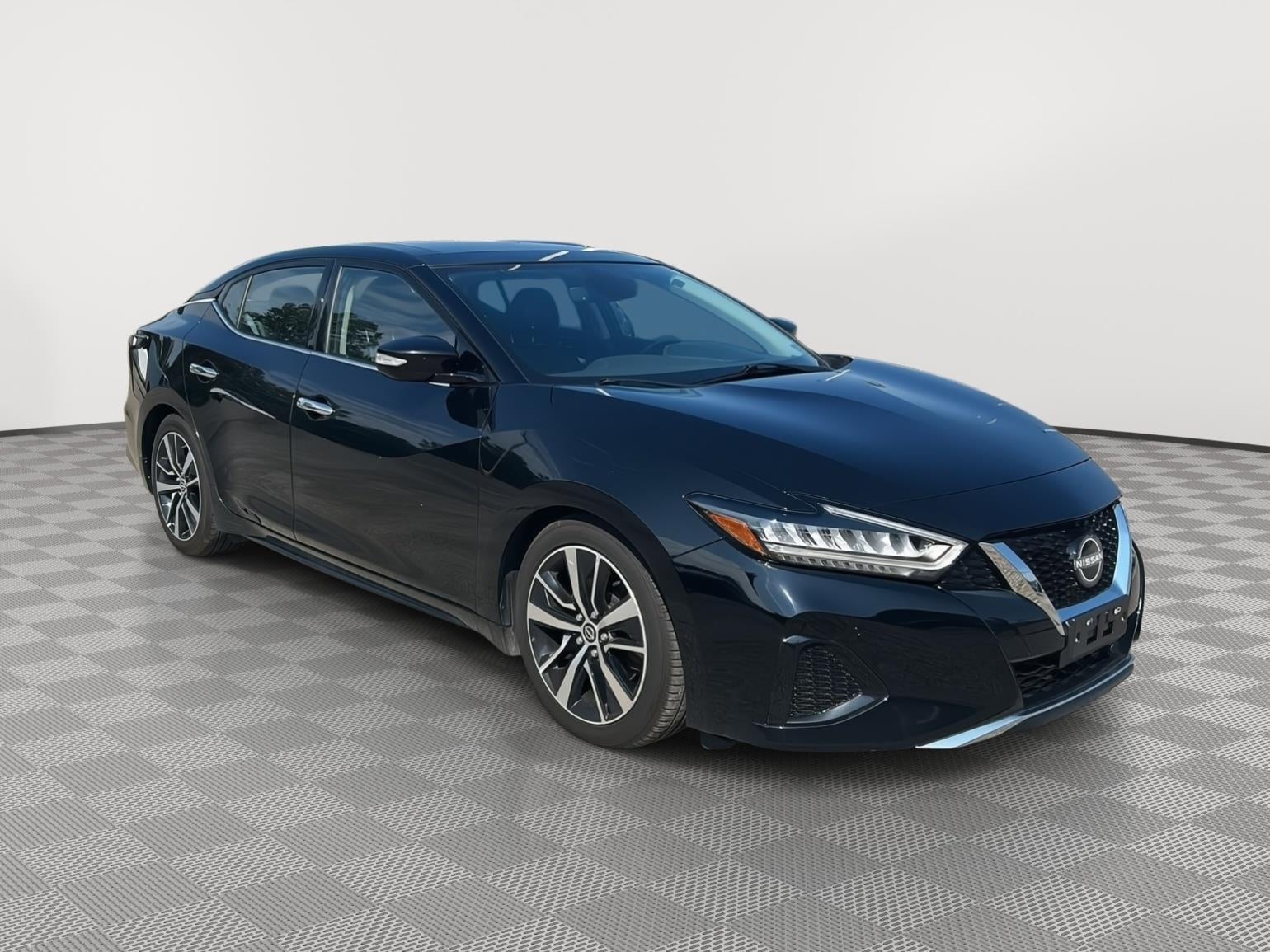 2023 Nissan MAXIMA SL — interior view